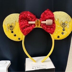 WINNIE THE POOH MICKEY/MINNIE EARS NWOT